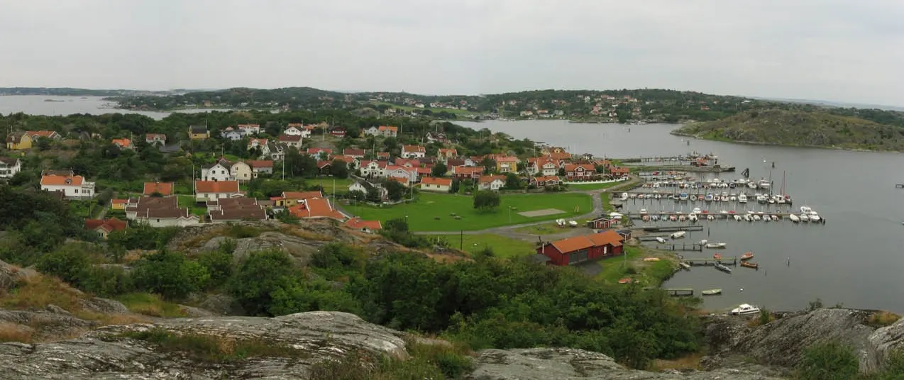 Vy från toppen av Asperö i Göteborgs södra skärgård.