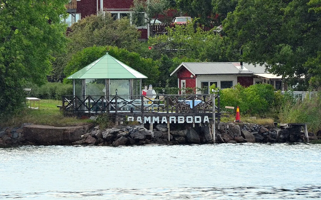 En brygga i Bammarboda, Österåkers kommun