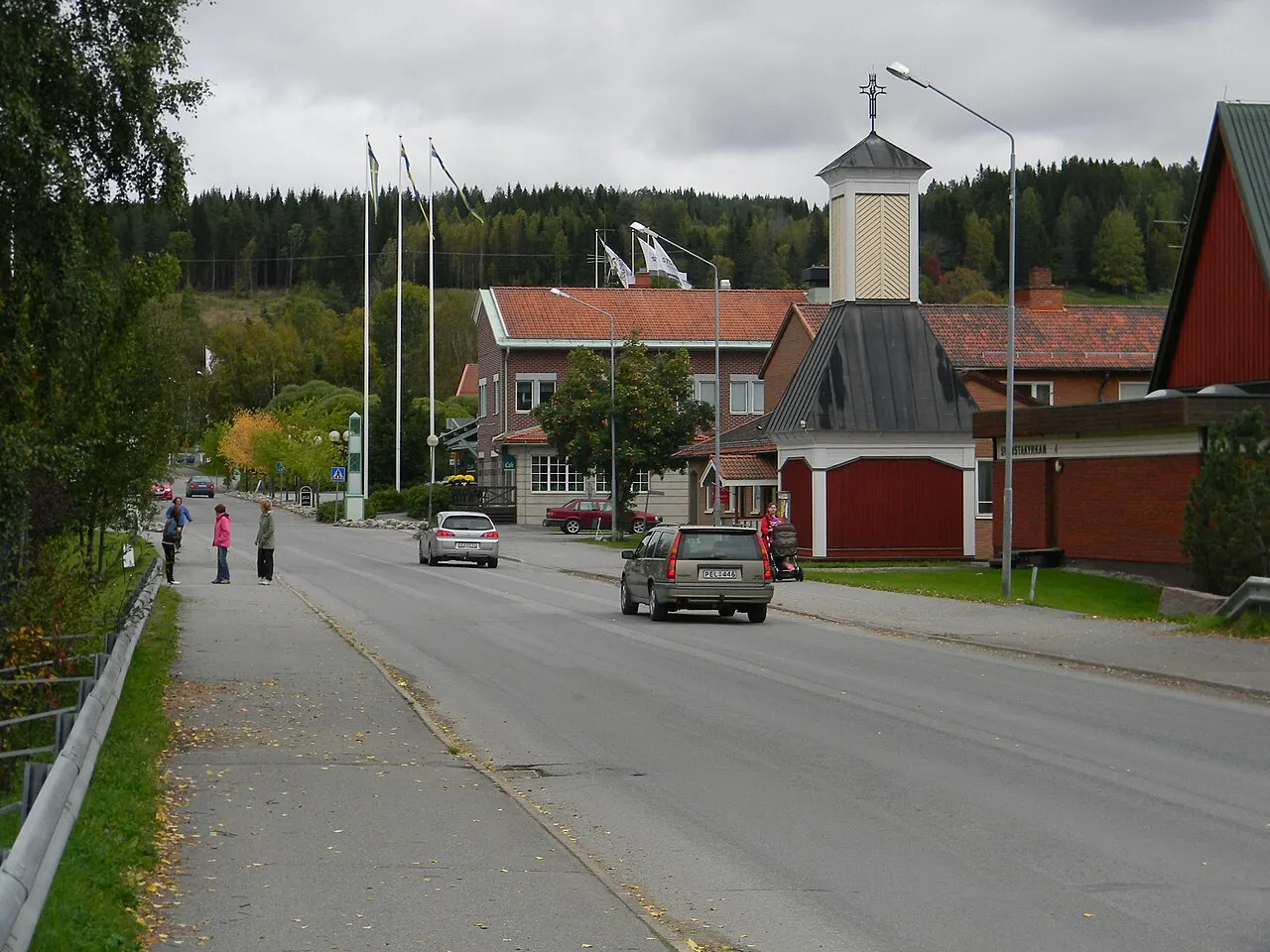 Gatubild från Svenstavik, huvudort i Bergs kommun, Jämtland
