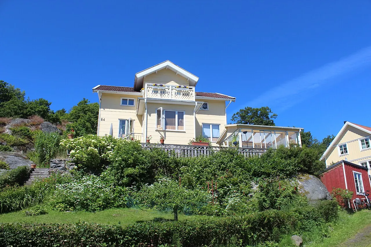 Hus på Brännö sommaren 2015.