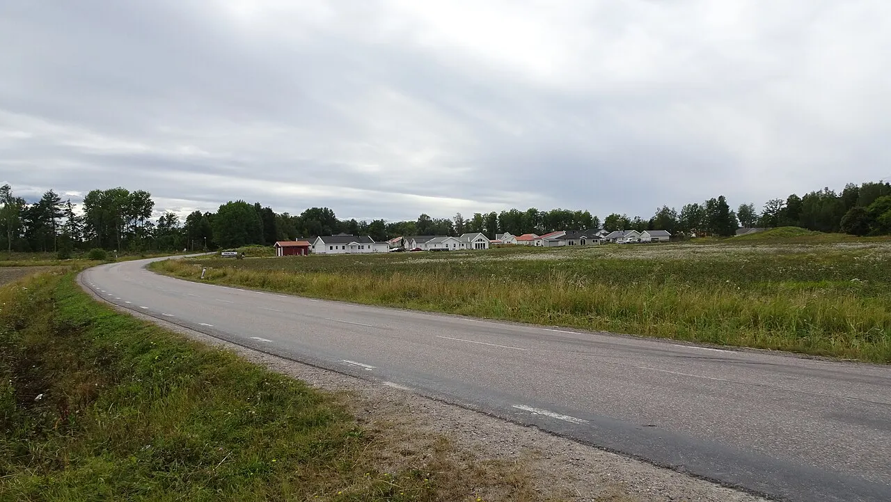 Eriksbo park, ett villaområde cirka åtta kilometer söder om Västerås centrum.