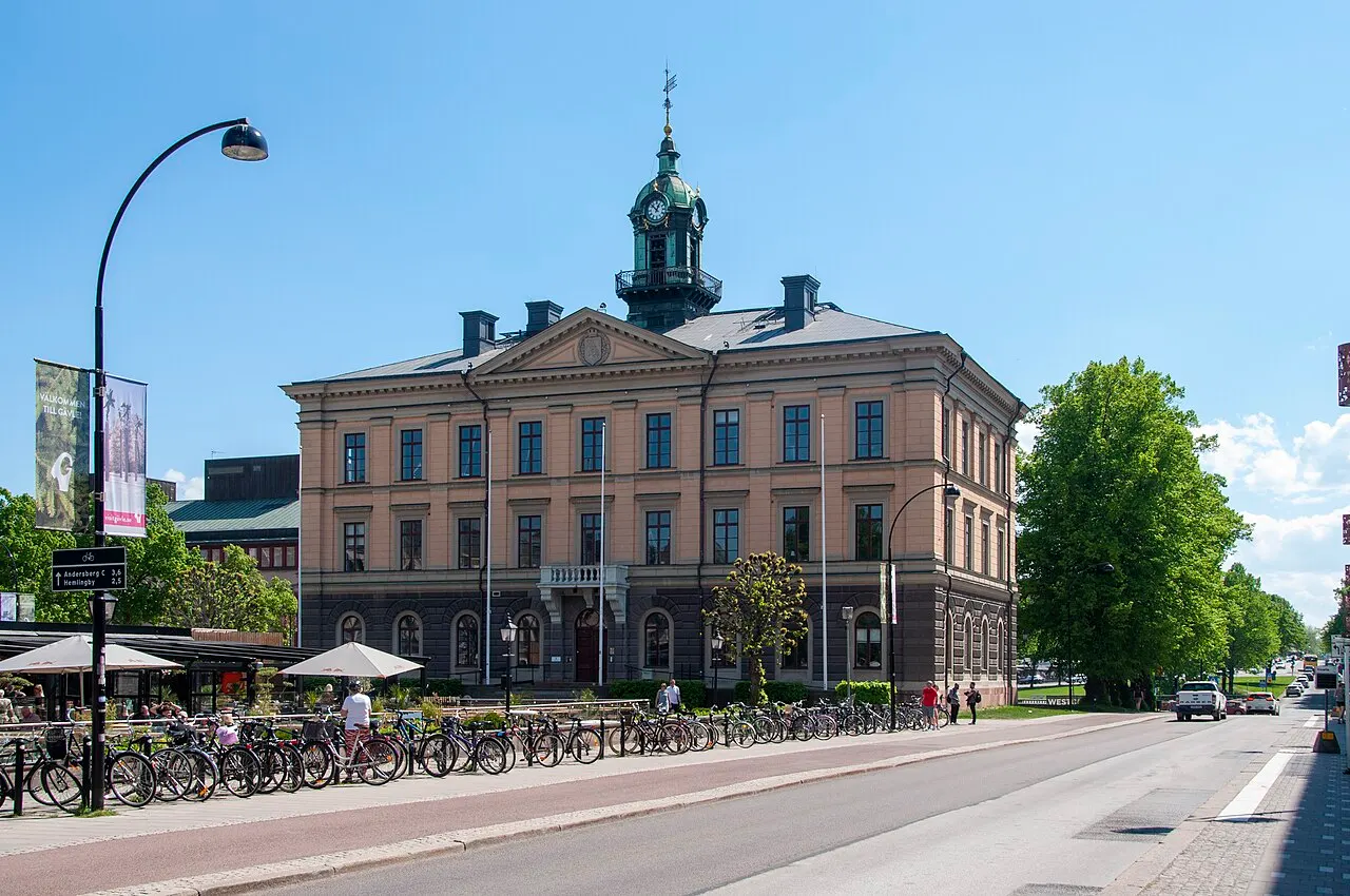 Gävle rådhus uppfört 1784-1790 efter ritningar av arkitekt Carl Fredrik Adelcrantz och landshövding F. A. U. Cronstedt.