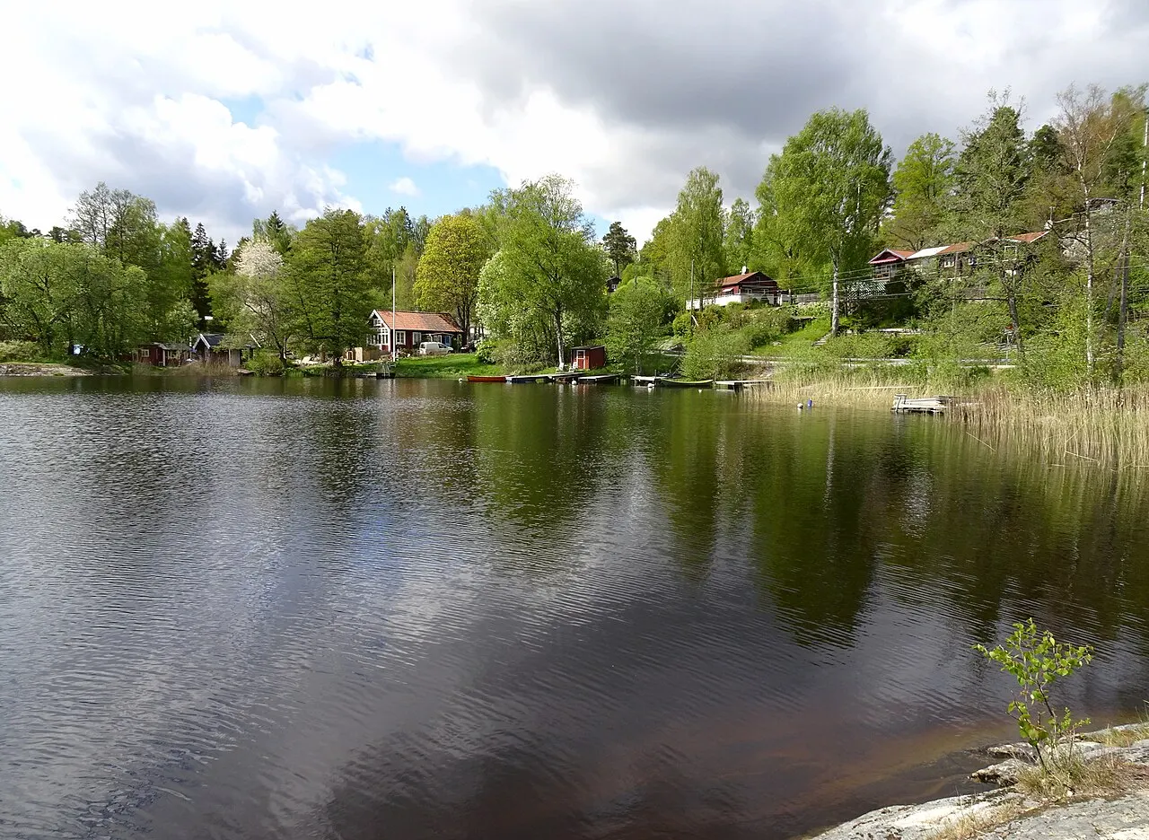 Gladö kvarn, Gladövägen och Kvarnsjön