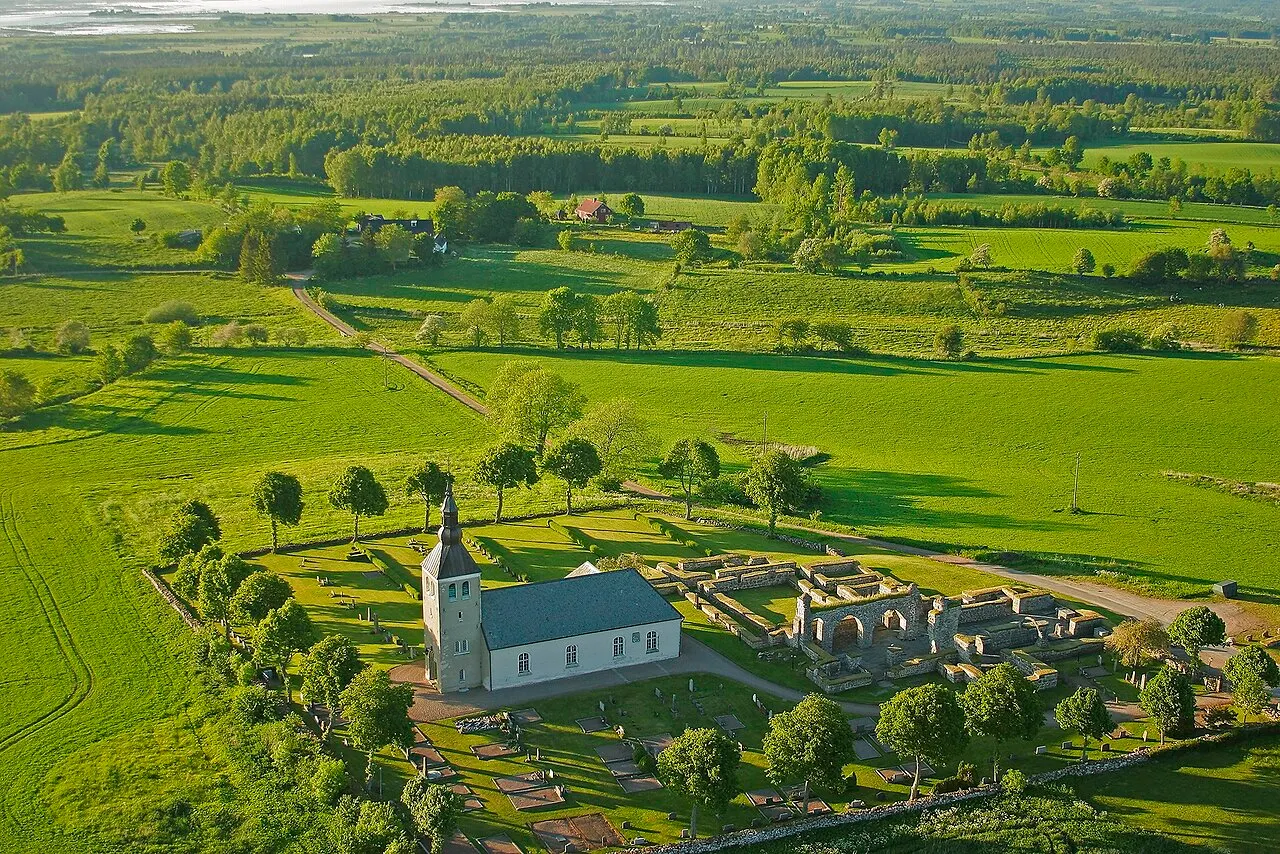 Gudhem Kyrka och Kloster ruin, kyrkobyggnad i Gudhems församling, Skara stift, Falköping, Västra Götaland, Sverige Can Burcin Sahin /…