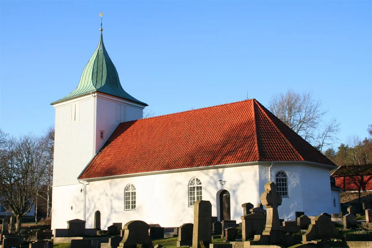 Hålta kyrka