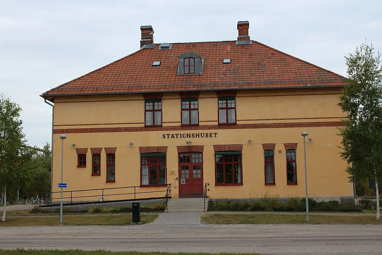 Stationshus, Heby