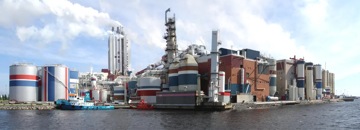 Metsä Boards sulfatfabrik på Rågön i Husum, Örnsköldsviks kommun.