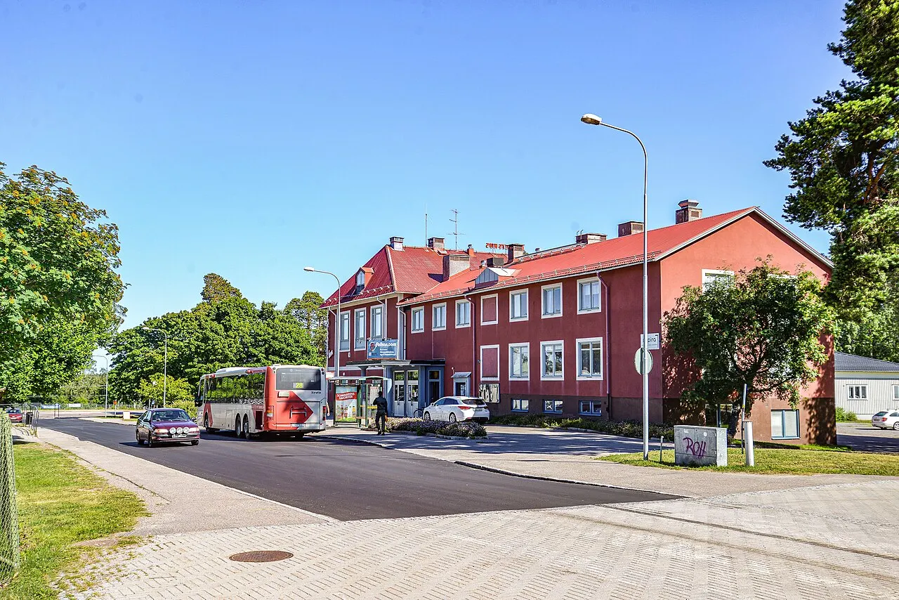 Iggesund, Hälsingland. Centralgatan och Folkets hus. 4 juli 2018. Foto: Håkan Skogsjö.