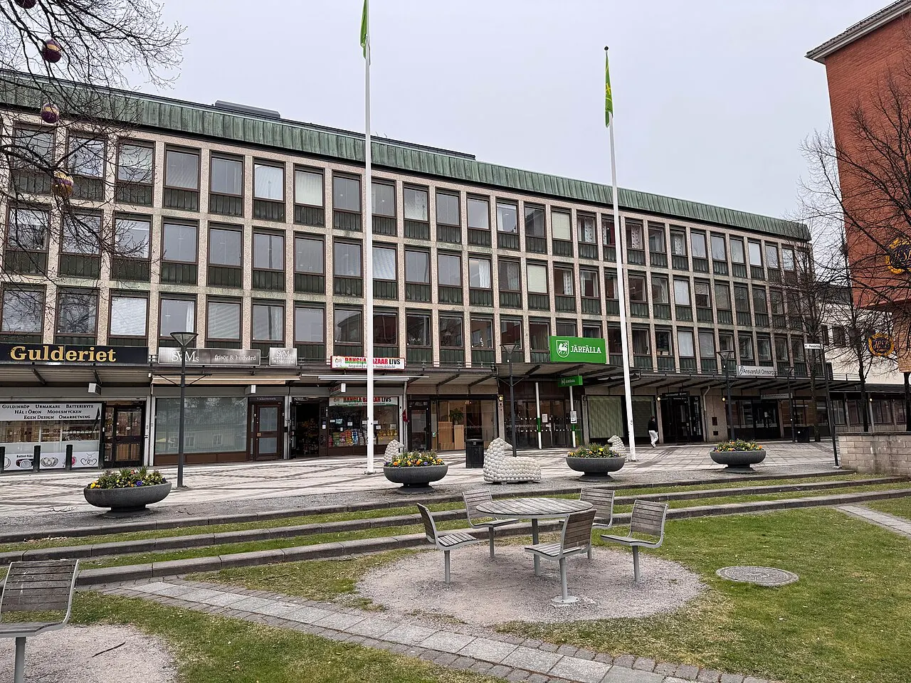 Järfälla kommunhus. På Vasaplatsen 13, stod klart 1960. Ritades av arkitekt SAR Hans Åkerblad och kostade 4,6 miljoner kronor att bygga…