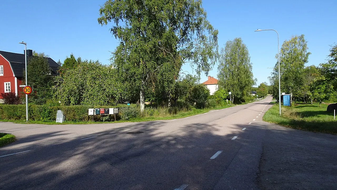 Kärsta är en småort cirka 18 kilometer nordöst om Västerås centrum i Västerås kommun.