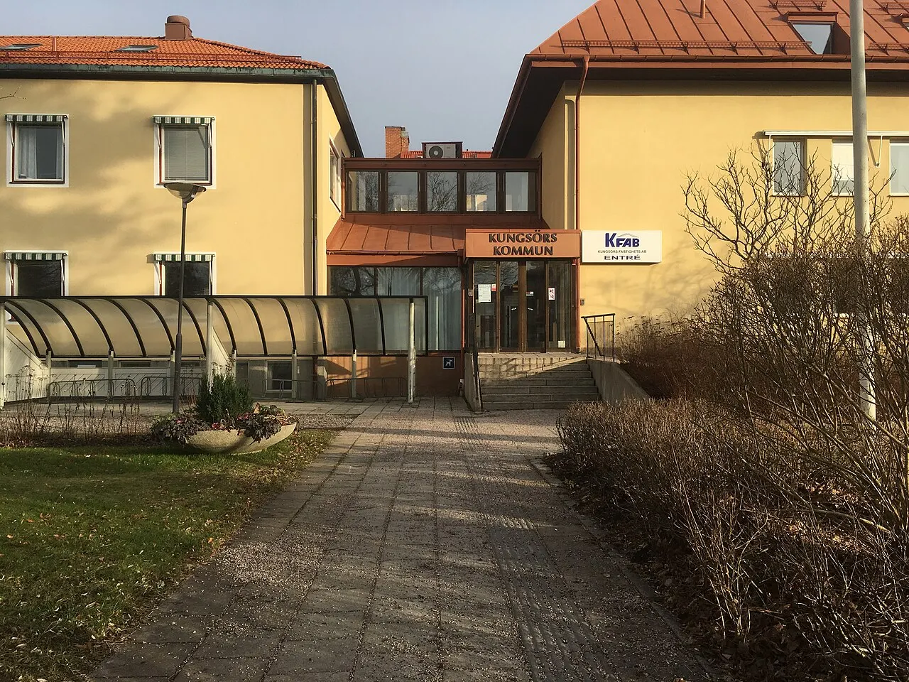 Kungsörs kommuns kommunhus.