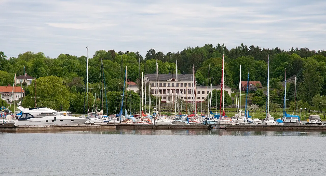 Nävekvarn vid hamnen