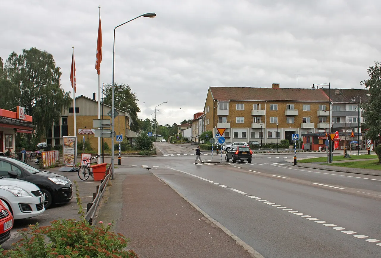 Korsningen Värendsgatan-Storgatan (länsväg 119 och länsväg 126) i Ryd, Tingsryds kommun, juli 2019.