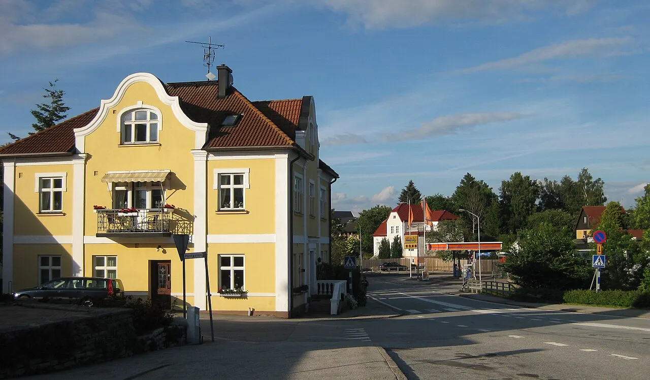 Huvudgatan i Rydsgård vid Skivarpsån