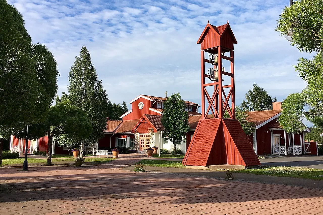 Mariakyrkan är en kyrkobyggnad som tillhör Sävasts församling i Luleå stift. Kyrkan ligger i Sävast omkring sju kilometer söder om Boden…