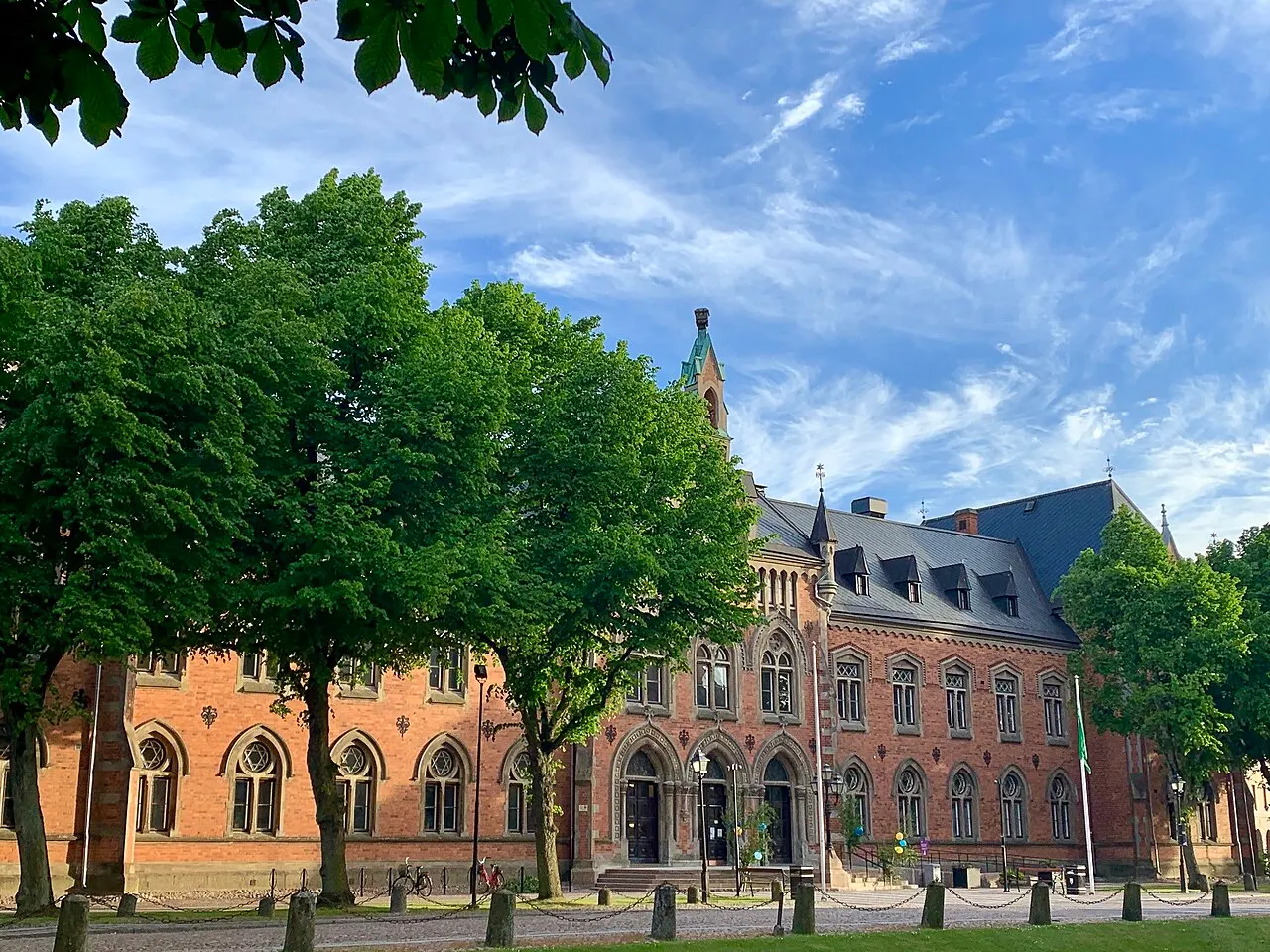 Skara stadshus i gamla läroverket