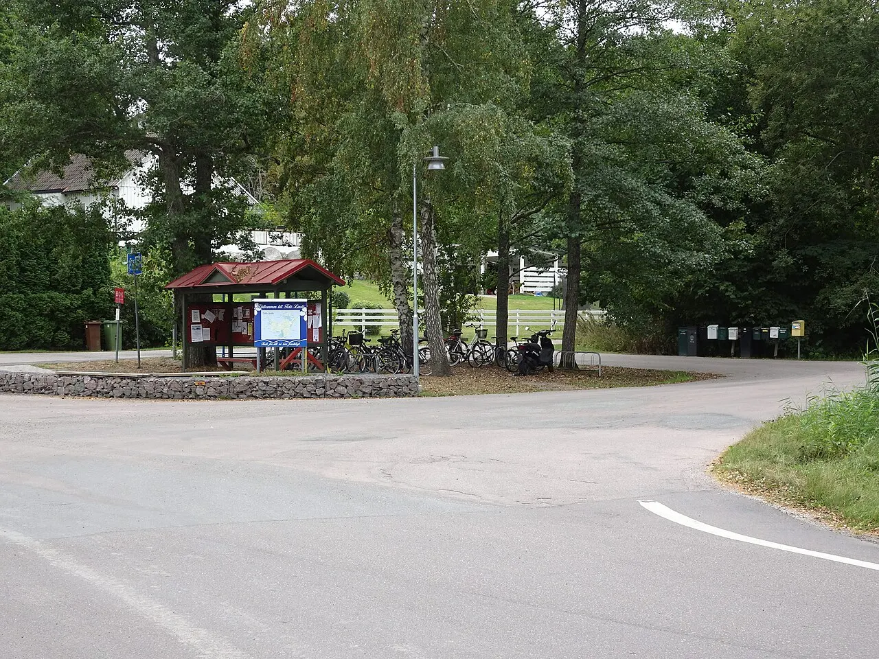 Tidö-Lindö är en tätort i Västerås kommun, cirka 12 km söder om Västerås centrum.