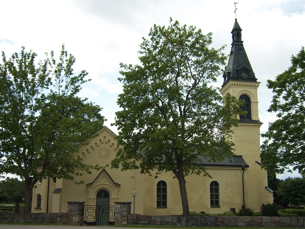 Vänge kyrka