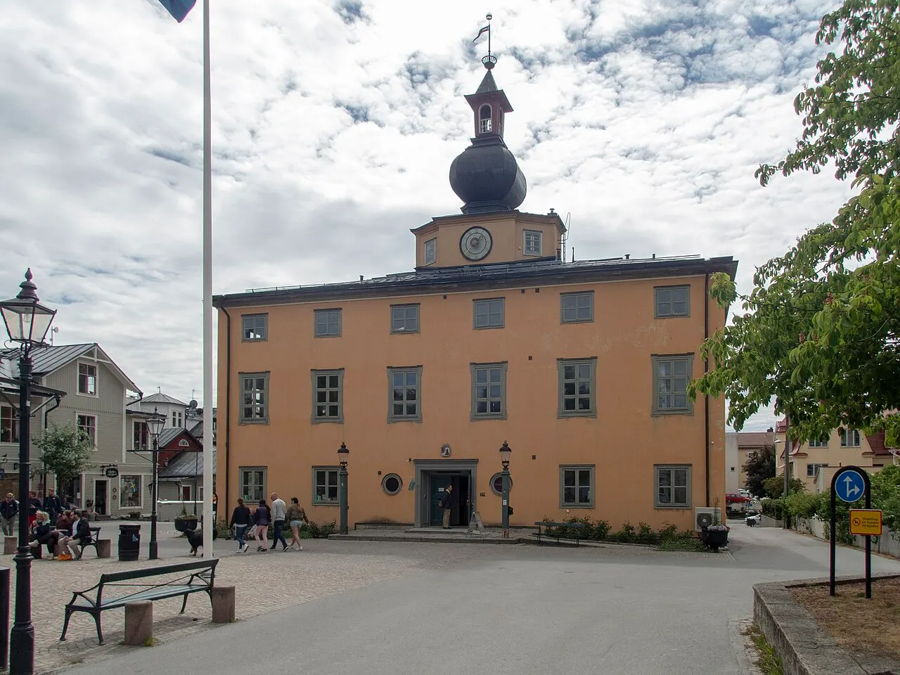 Vaxholms rådhus, Torget 1, Nybyggnadsår 1885, Ombyggt 1924 enigt Cyrillus Johanssons ritningar.