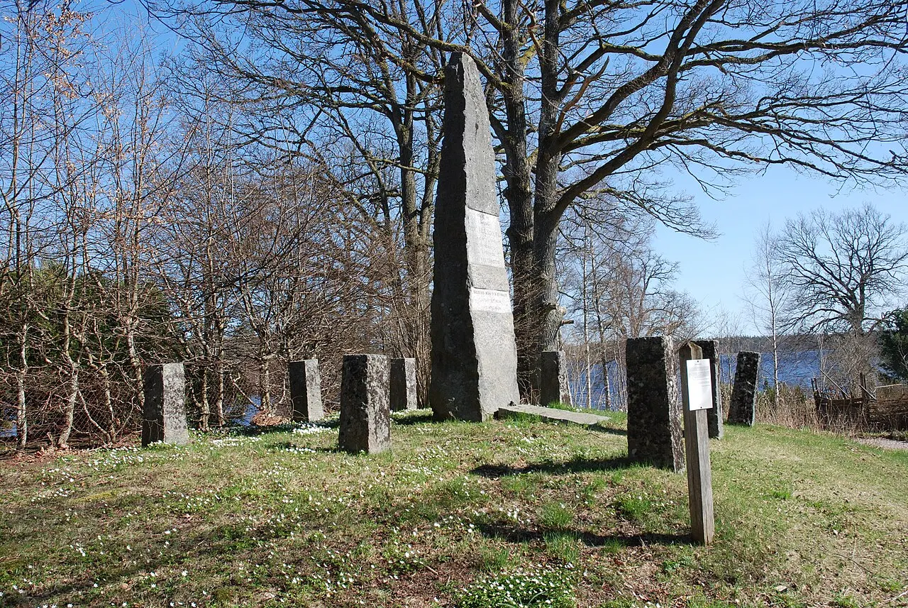 Minnessten över slaget i Vittsjö 1612, Vittsjö, Sverige. Stenen restes 11 februari 1912. RAÄ: Minnessten, granit, 4,7 m h, 1,4 m br vid…
